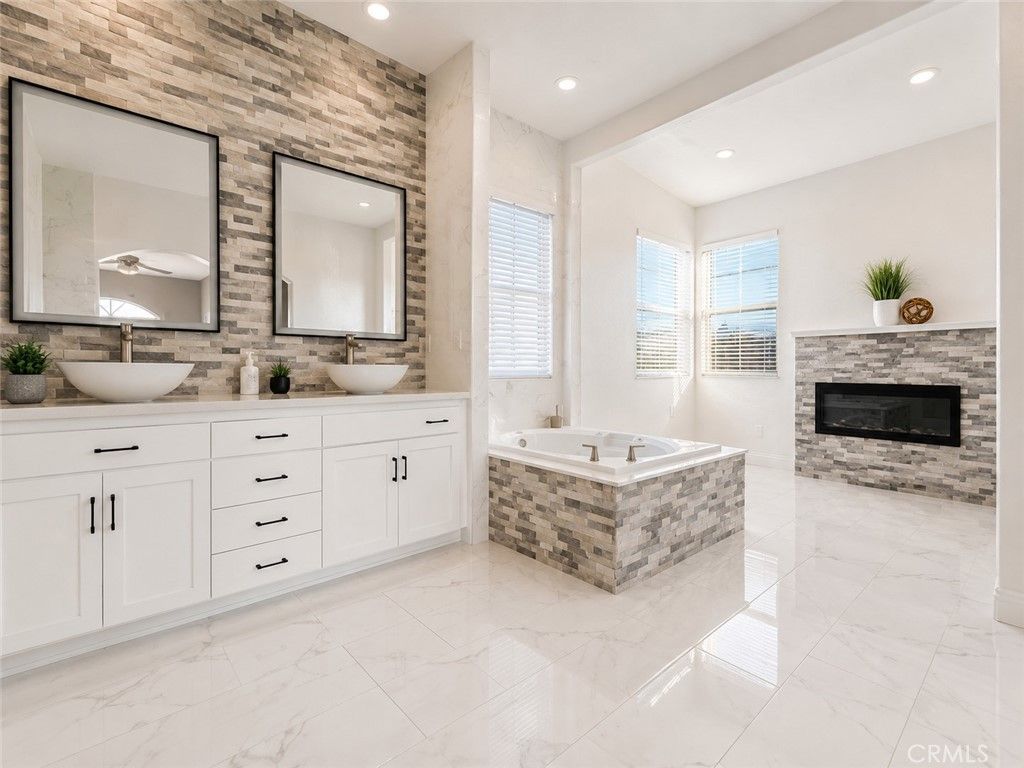Image 17 of property listing at 9886 S Mckinley Avenue, French Camp, CA 95231