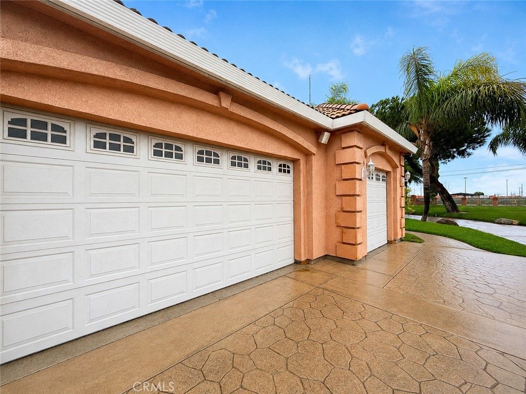 Image 31 of property listing at 9886 S Mckinley Avenue, French Camp, CA 95231