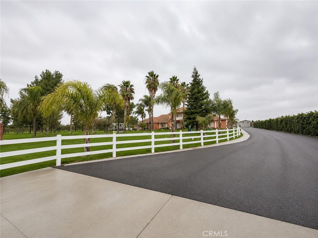 Image 40 of property listing at 9886 S Mckinley Avenue, French Camp, CA 95231