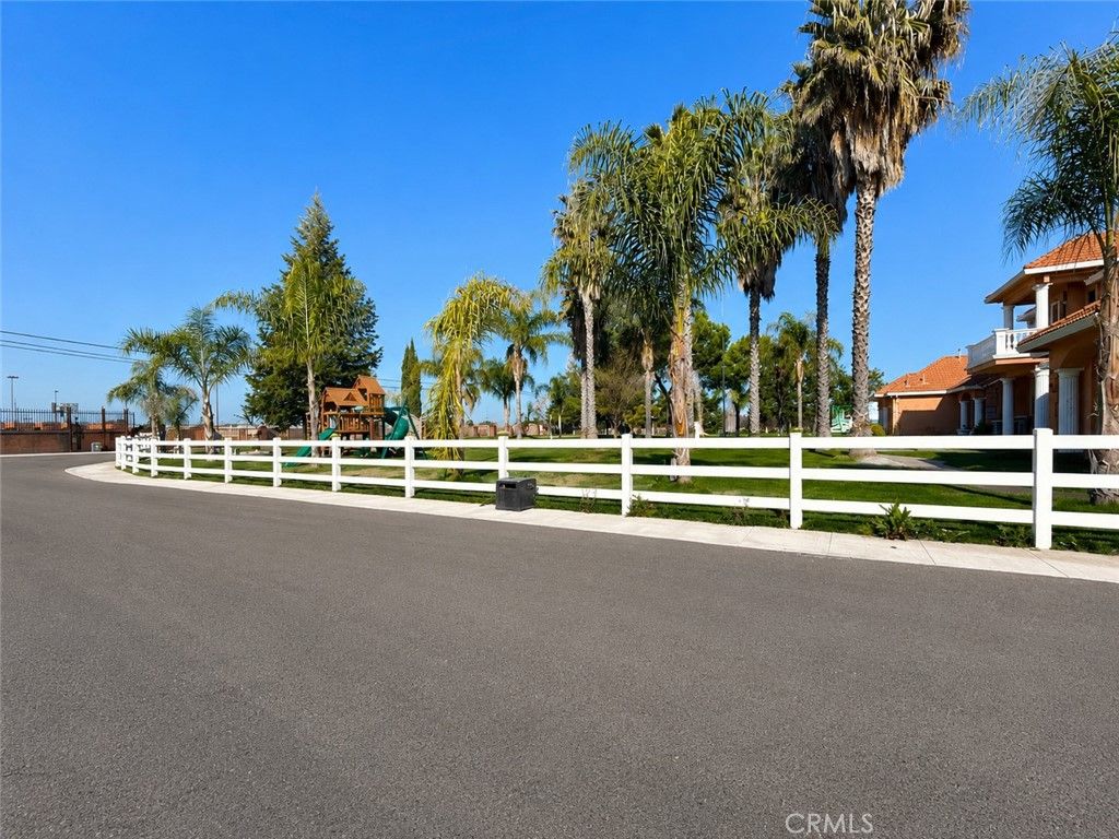 Image 5 of property listing at 9886 S Mckinley Avenue, French Camp, CA 95231
