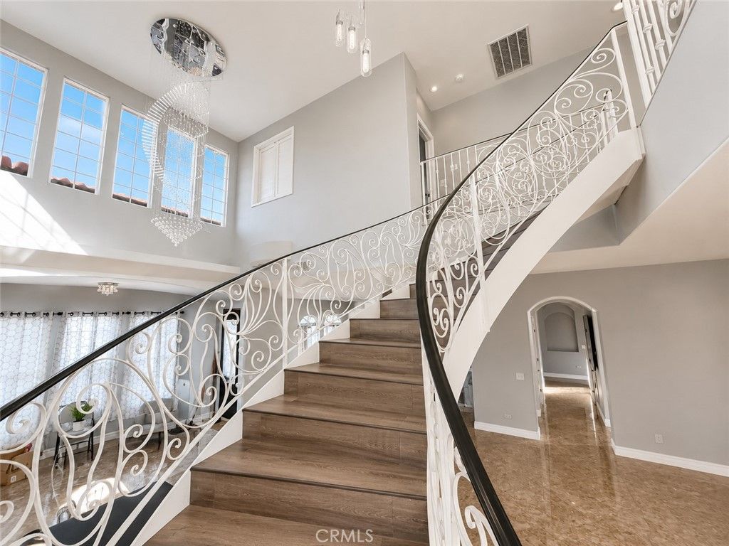 Image 7 of property listing at 9886 S Mckinley Avenue, French Camp, CA 95231