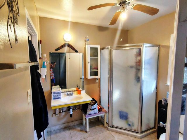 1421 W Oak Avenue, Visalia, CA 93291