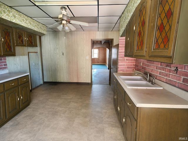 1210 N 2nd Avenue, Evansville, IN 47710