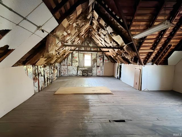 1210 N 2nd Avenue, Evansville, IN 47710