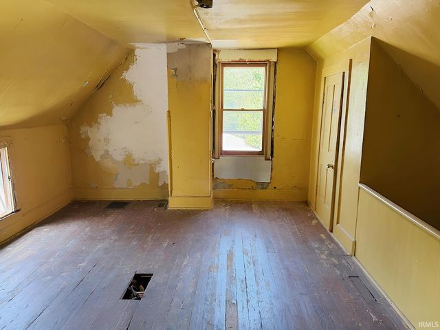 1210 N 2nd Avenue, Evansville, IN 47710