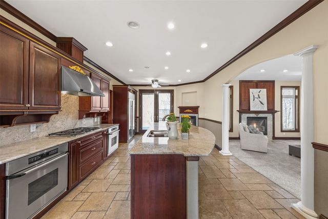 4452 Plumberry Road, Ely, IA 52227