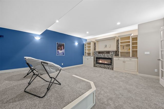 4452 Plumberry Road, Ely, IA 52227