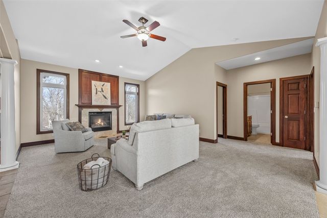 4452 Plumberry Road, Ely, IA 52227