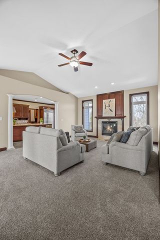 4452 Plumberry Road, Ely, IA 52227