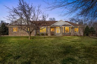 4452 Plumberry Road, Ely, IA 52227