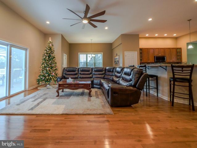 559 FRANKLINVILLE RD, Mullica Hill, NJ 08062