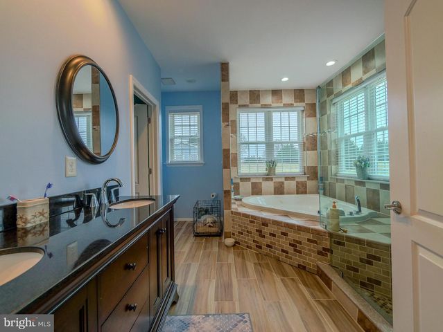 559 FRANKLINVILLE RD, Mullica Hill, NJ 08062