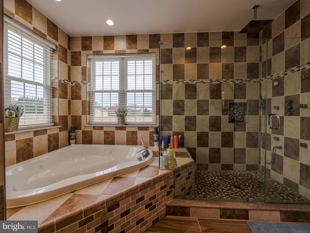 559 FRANKLINVILLE RD, Mullica Hill, NJ 08062