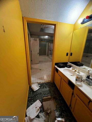 4078 Kings Causeway, Ellenwood, GA 30294