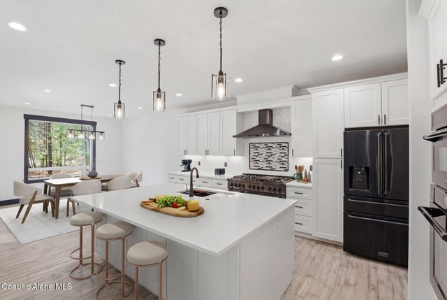 10245 E Bunco RD, Athol, ID 83801