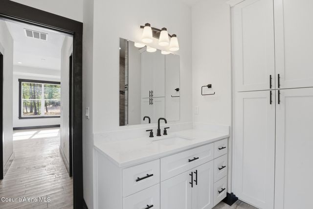 10245 E Bunco RD, Athol, ID 83801