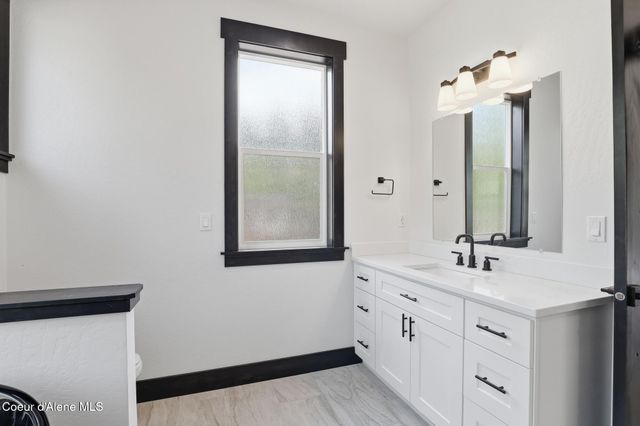 10245 E Bunco RD, Athol, ID 83801