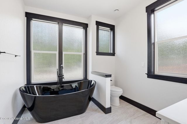 10245 E Bunco RD, Athol, ID 83801