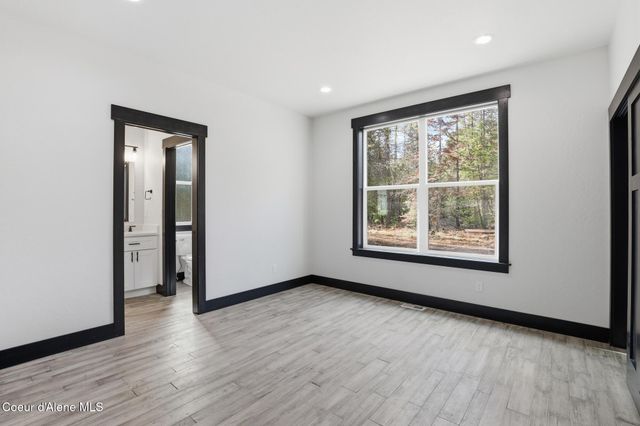 10245 E Bunco RD, Athol, ID 83801