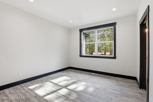 10245 E Bunco RD, Athol, ID 83801