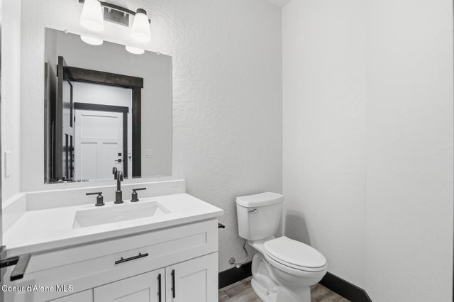 10245 E Bunco RD, Athol, ID 83801