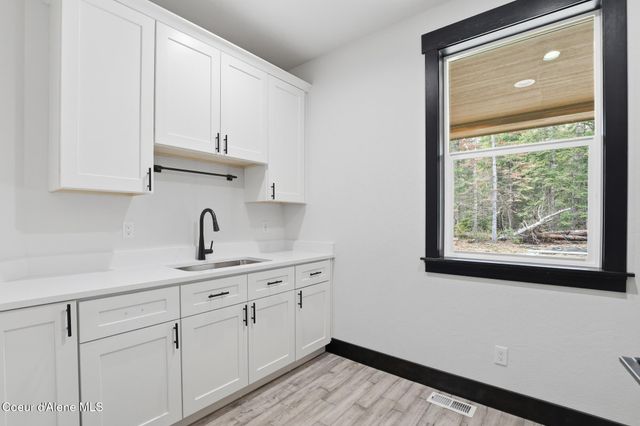 10245 E Bunco RD, Athol, ID 83801