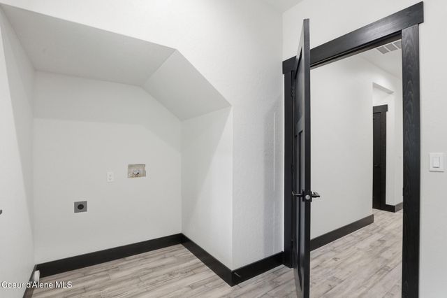 10245 E Bunco RD, Athol, ID 83801