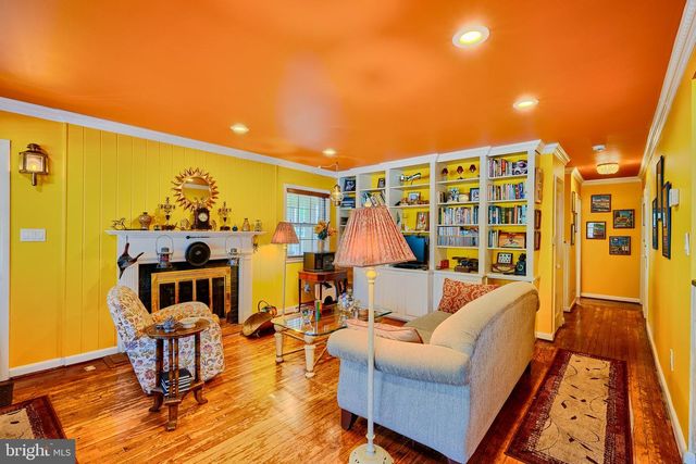 2316 TUCKER LN, Baltimore, MD 21207