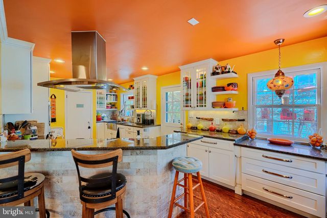 2316 TUCKER LN, Baltimore, MD 21207