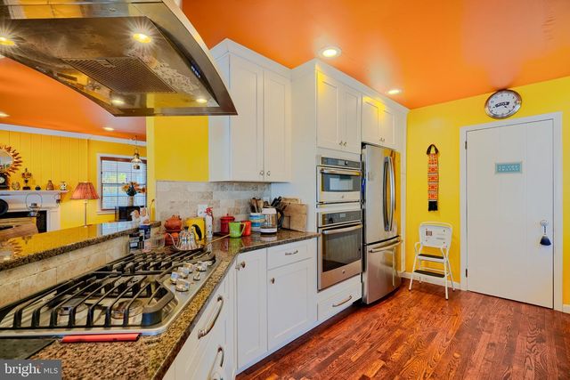 2316 TUCKER LN, Baltimore, MD 21207