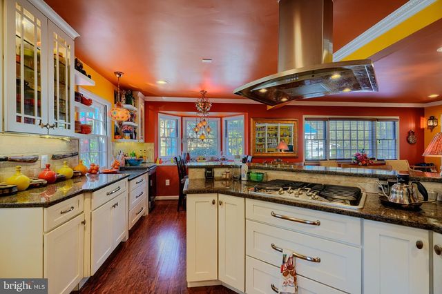 2316 TUCKER LN, Baltimore, MD 21207