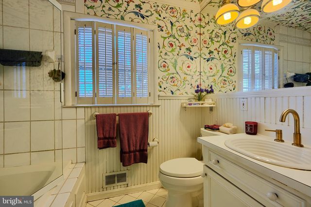 2316 TUCKER LN, Baltimore, MD 21207