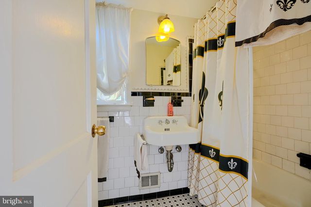 2316 TUCKER LN, Baltimore, MD 21207