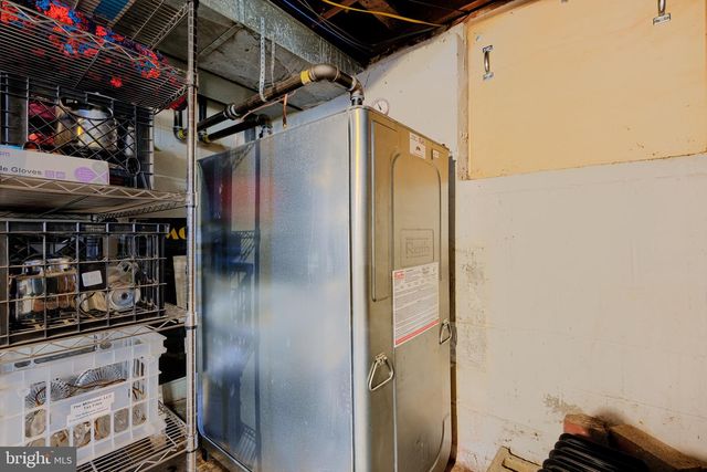 2316 TUCKER LN, Baltimore, MD 21207