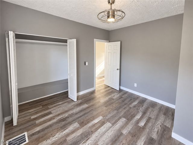 1318 W 20th Street, Lorain, OH 44052