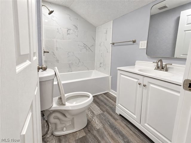 1318 W 20th Street, Lorain, OH 44052
