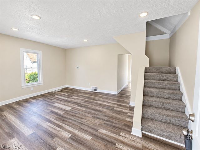 1318 W 20th Street, Lorain, OH 44052