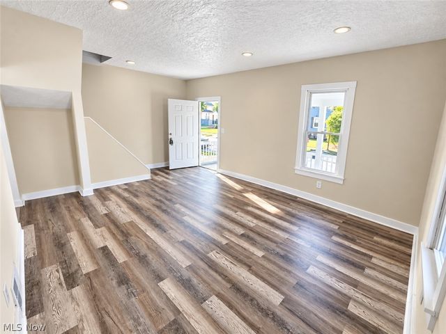 1318 W 20th Street, Lorain, OH 44052