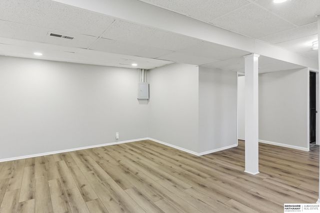 13437 Redwood Street, Omaha, NE 68138