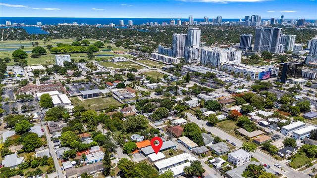 1938 Pierce St, Hollywood, FL 33020