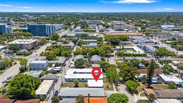 1938 Pierce St, Hollywood, FL 33020