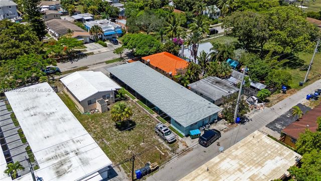 1938 Pierce St, Hollywood, FL 33020