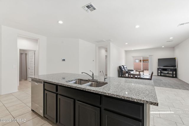 9271 W Creosote Rain Drive, Marana, AZ 85653