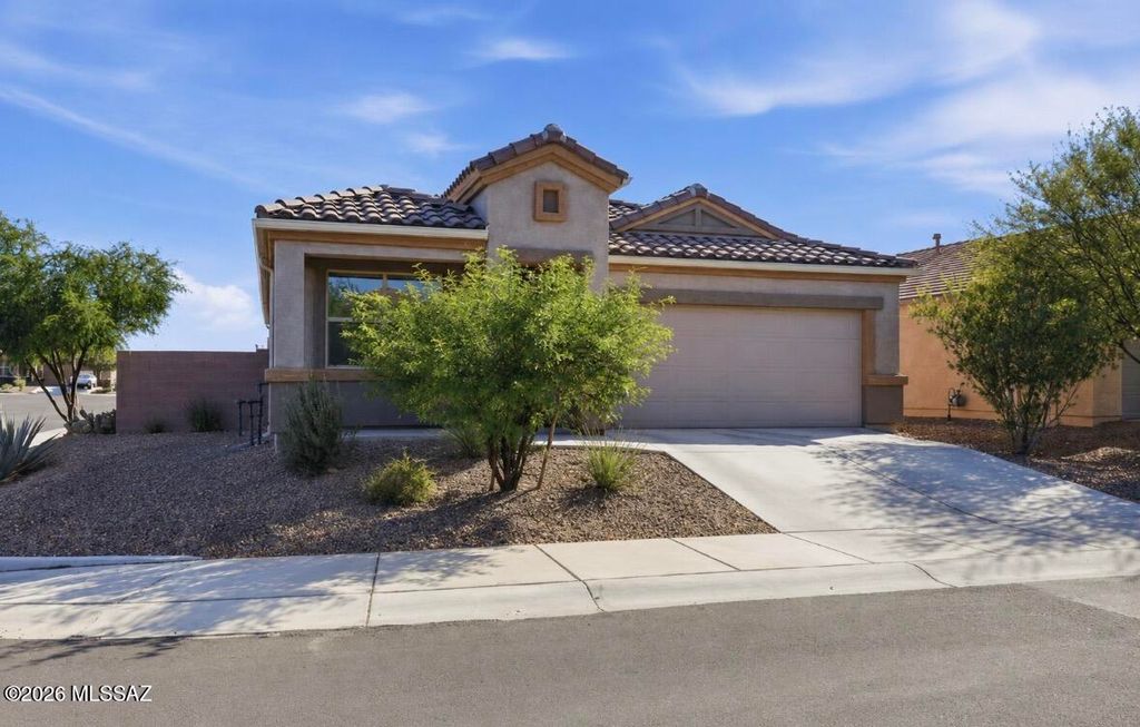 9271 W Creosote Rain Drive, Marana, AZ 85653