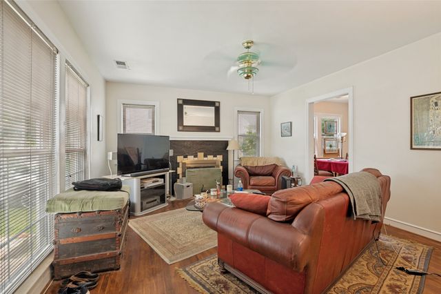 2741 Catherine Street, Dallas, TX 75211