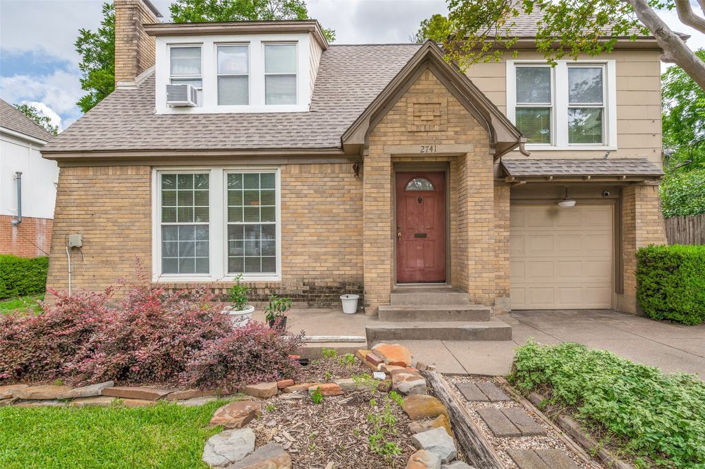 2741 Catherine Street, Dallas, TX 75211