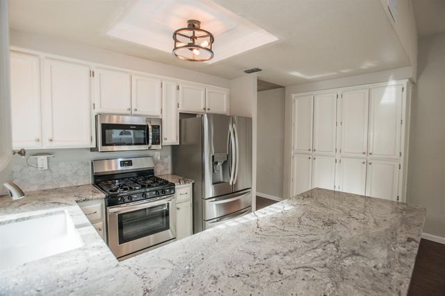 6511 Shasta Creek Way, Elk Grove, CA 95758