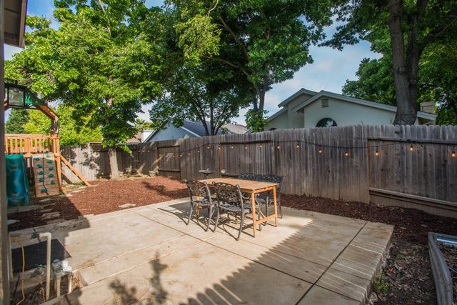6511 Shasta Creek Way, Elk Grove, CA 95758