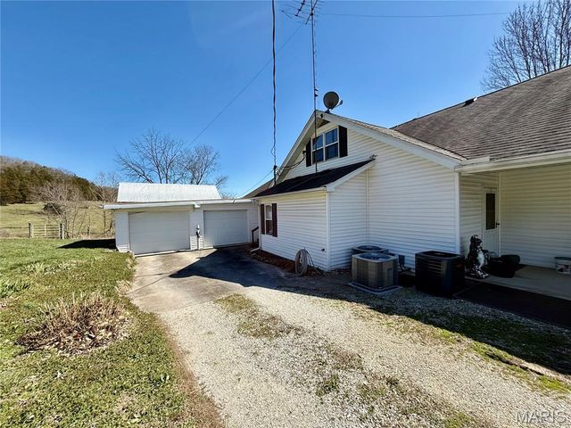 14 Meador Lane, New Florence, MO 63363