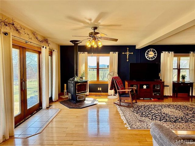 14 Meador Lane, New Florence, MO 63363